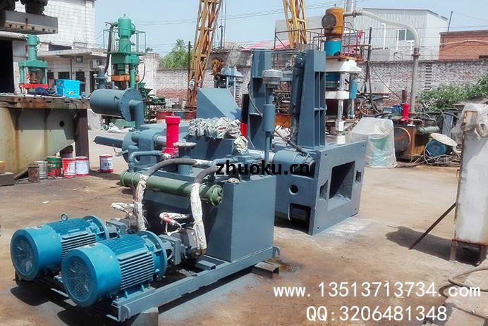 630噸(dun)金屬屑壓塊機(ji)發(fa)貨(huo)現場