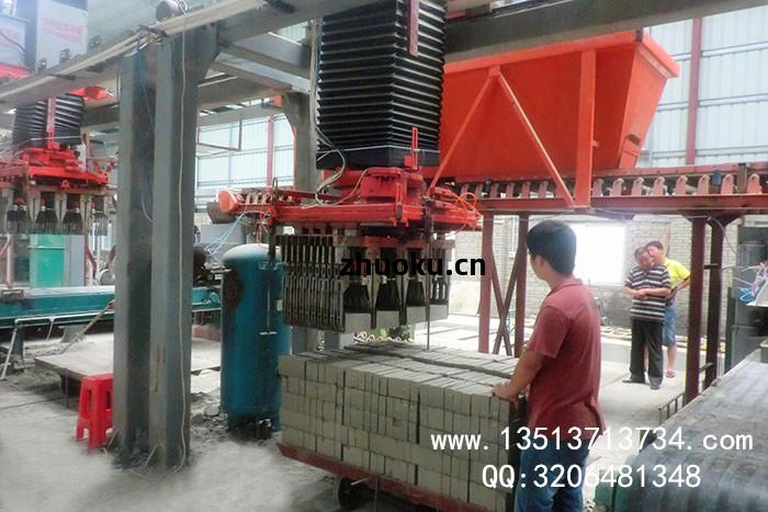 碼磚(zhuan)機(ji)械(xie)手(shou)