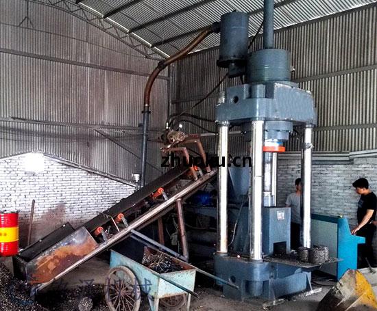 廢(fei)鋁(lv)壓塊(kuai)機(ji)