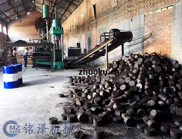 廢鐵壓(ya)塊(kuai)機(ji)