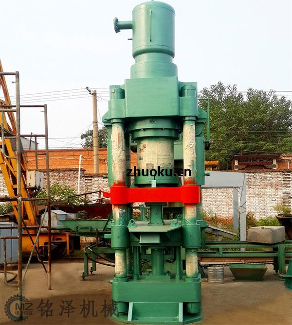 金屬壓(ya)塊(kuai)機