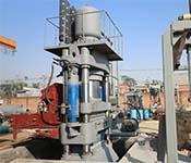 耐火材料壓磚機(ji)